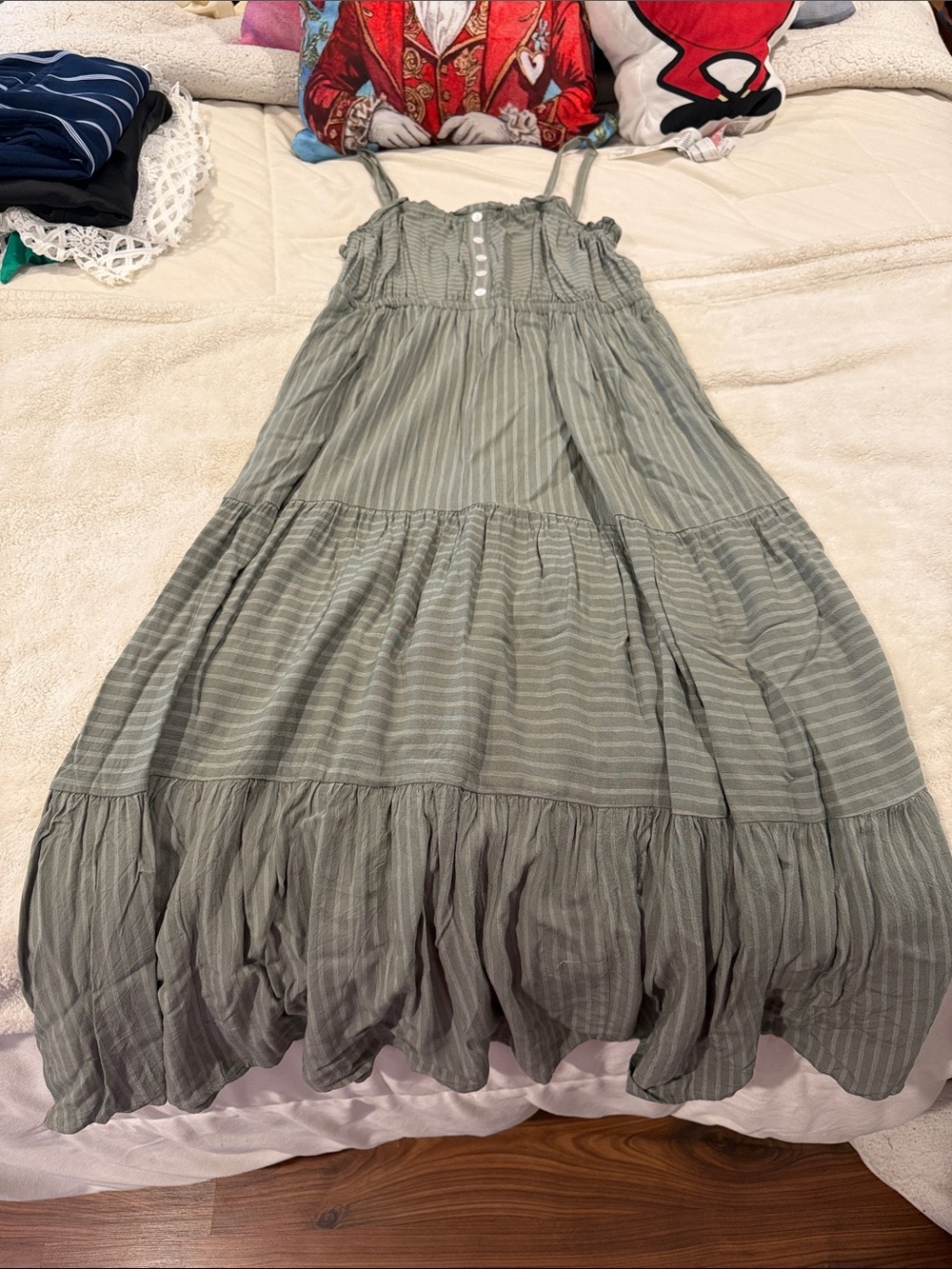 Universal Thread Sage Green Striped Tiered Maxi Dress